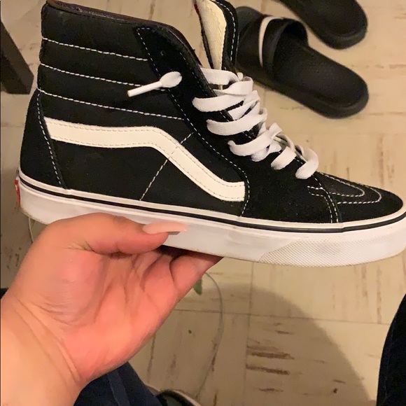 Vans - Picture 3 of 4